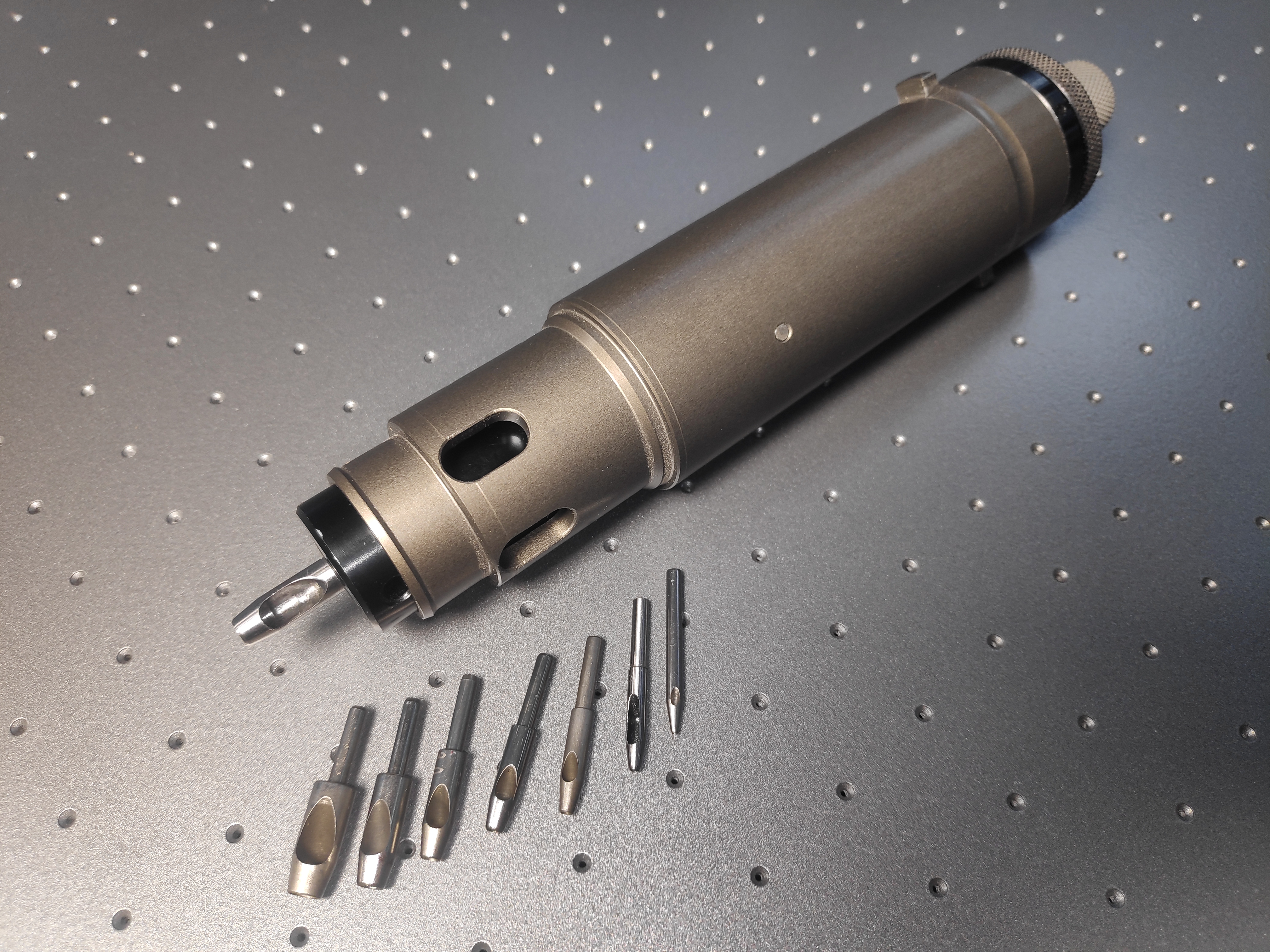 Пробойник отверстий